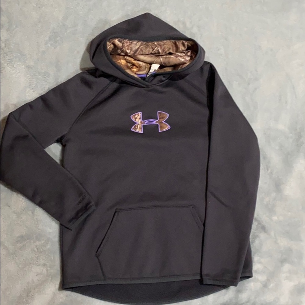 Youth Under Armour cold weather sweatshirt.